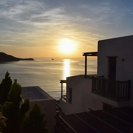 Cycladic Maisonette Vourkárion