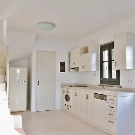Cycladic Maisonette